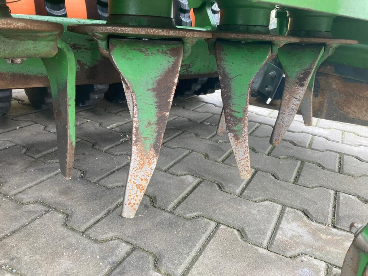 Amazone KX3001 + AVANT3002NUR 320HA - Combine seed drill: picture 5 Amazone KX3001 + AVANT3002NUR 320HA - Combine seed drill: picture 5