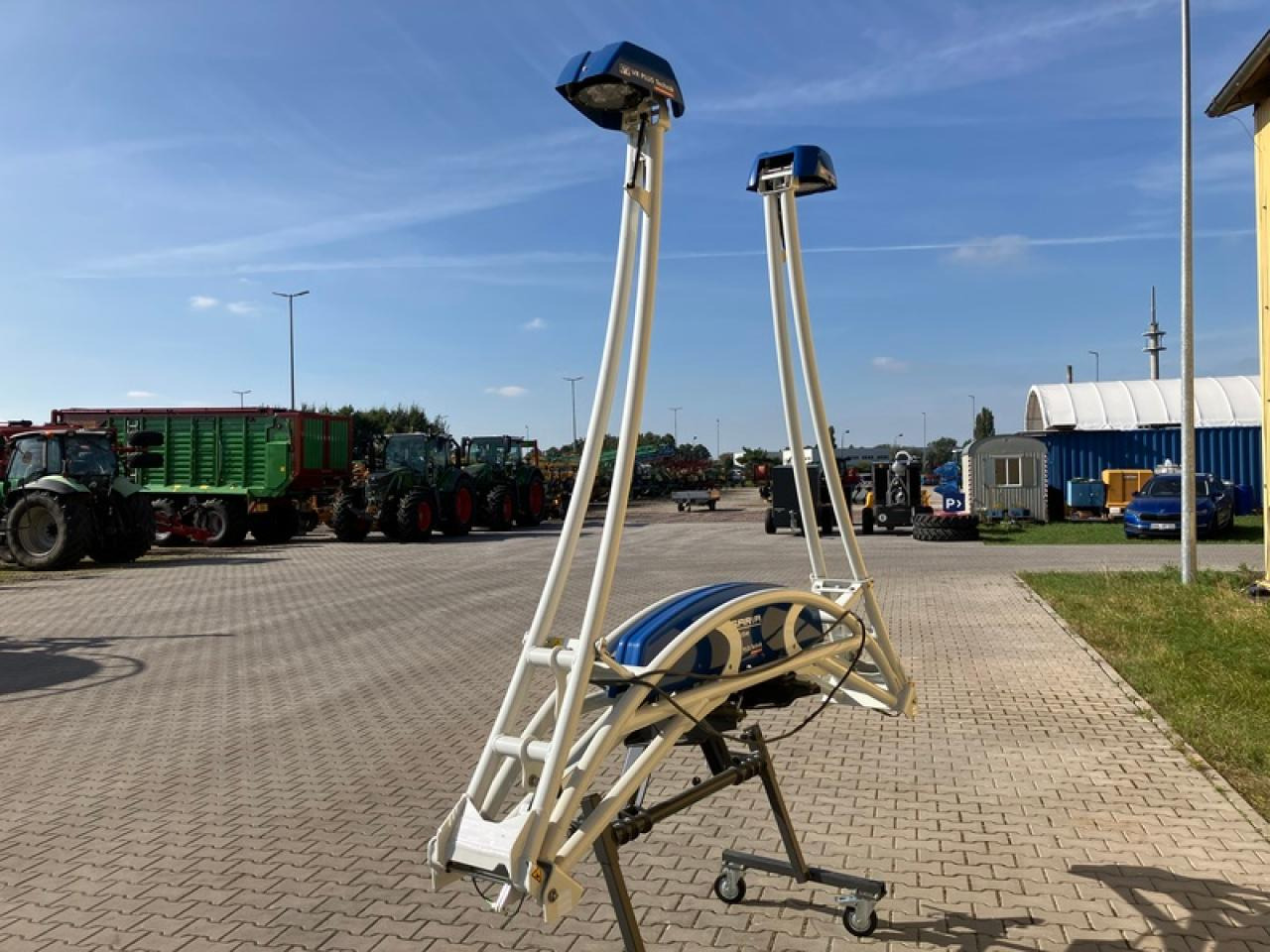 ISARIA PRO ACTIVE N-SENSOR - Navigation system: picture 2 ISARIA PRO ACTIVE N-SENSOR - Navigation system: picture 2