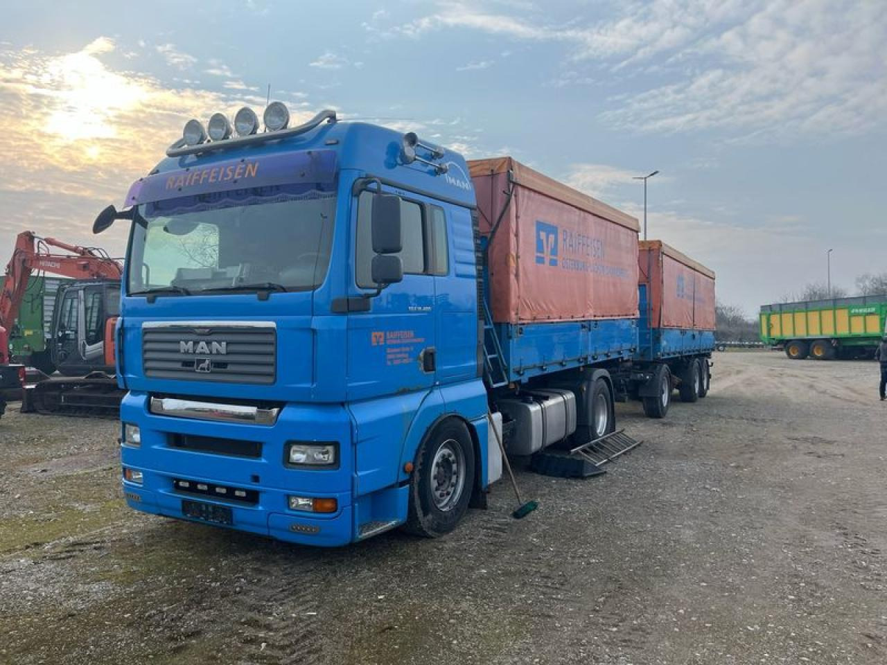 MAN TGA 18.400 4X2 LL PLANE - Dropside/ Flatbed truck: picture 1 MAN TGA 18.400 4X2 LL PLANE - Dropside/ Flatbed truck: picture 1