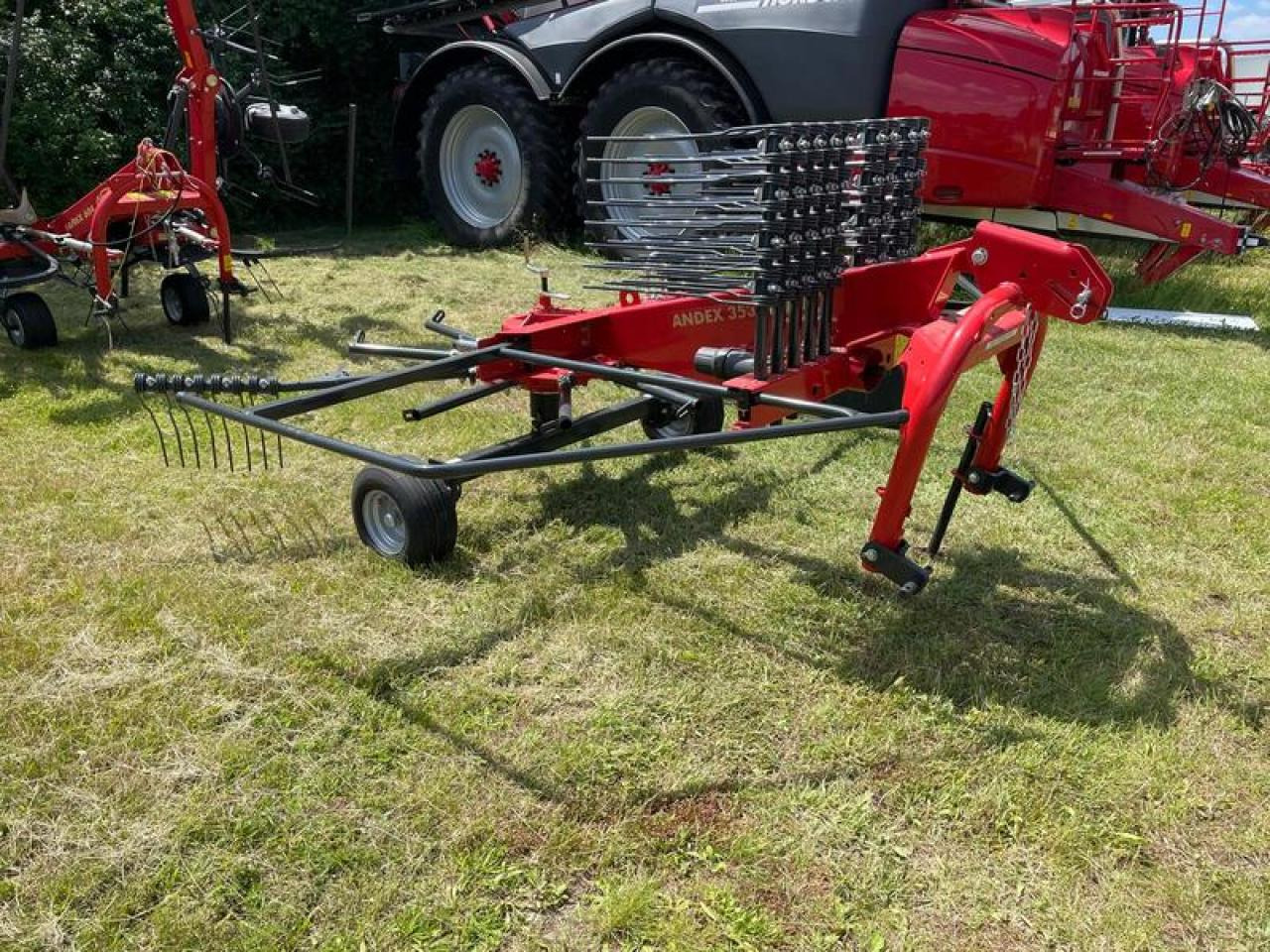 Vicon ANDEX 353 - Tedder/ Rake: picture 4 Vicon ANDEX 353 - Tedder/ Rake: picture 4