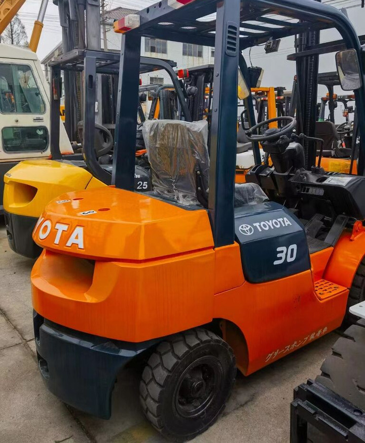 Toyota 30 50 70 100 - Diesel forklift: picture 2 Toyota 30 50 70 100 - Diesel forklift: picture 2