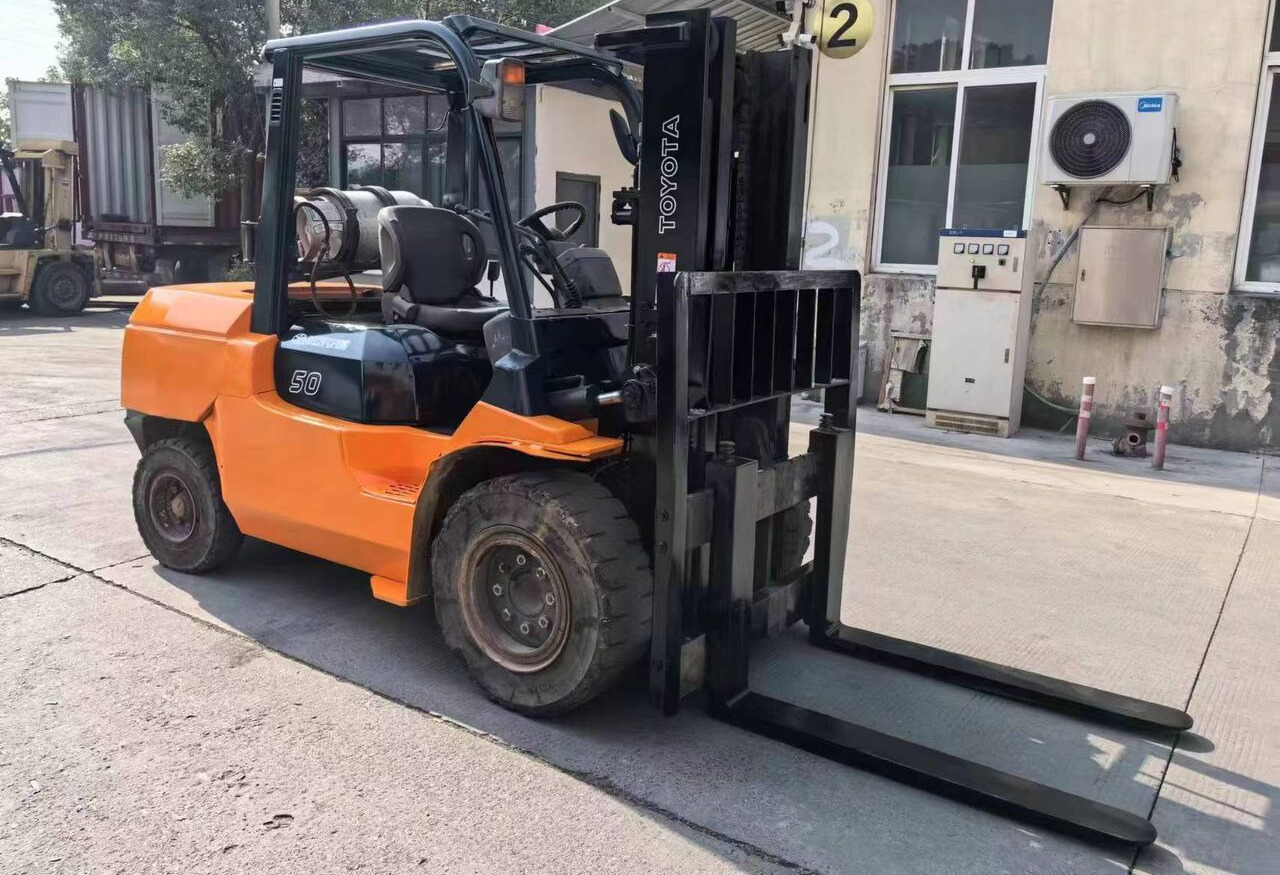Toyota 30 50 70 100 - Diesel forklift: picture 4 Toyota 30 50 70 100 - Diesel forklift: picture 4