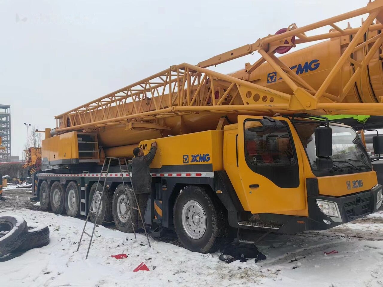 XCMG QAY200 truck crane 25 50 70 80 100 200 mobile crane for sale - Mobile crane: picture 1 XCMG QAY200 truck crane 25 50 70 80 100 200 mobile crane for sale - Mobile crane: picture 1