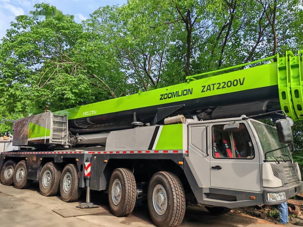 Zoomlion ZTC2200V 220T 220ton - Mobile crane: picture 3 Zoomlion ZTC2200V 220T 220ton - Mobile crane: picture 3