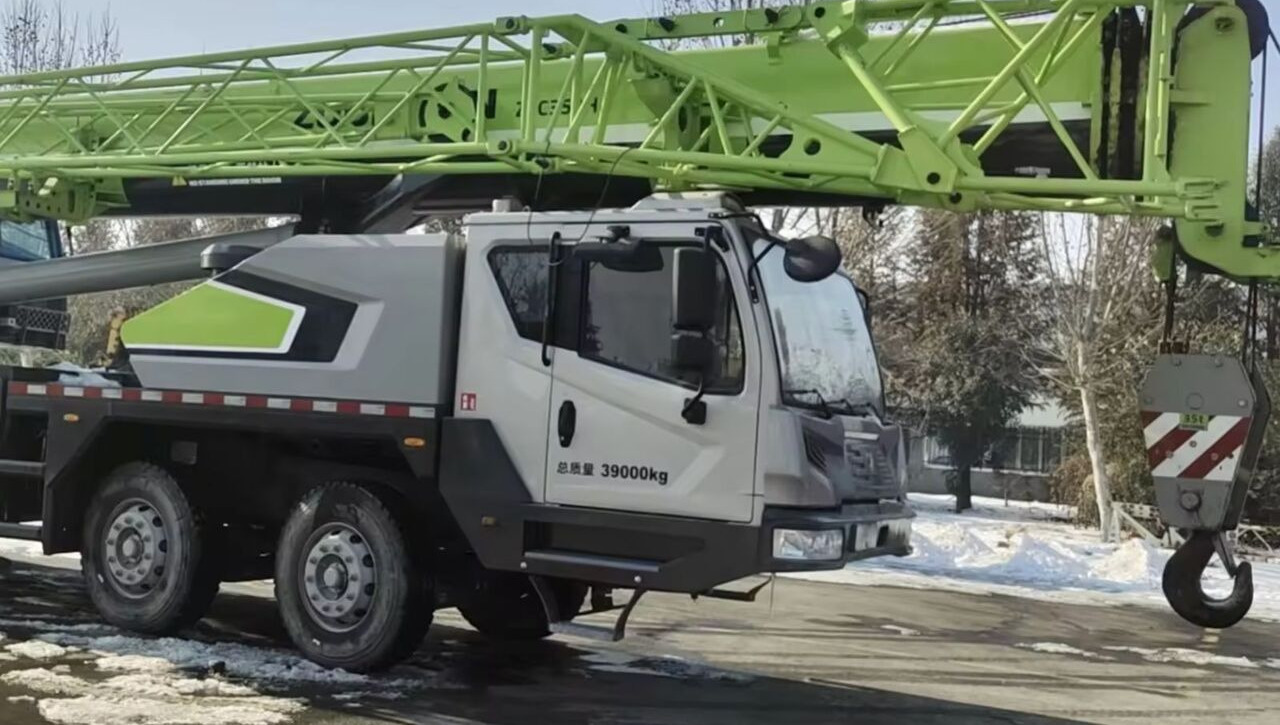 Zoomlion ZTC350 ZTC250 ZTC550 ZTC1000 - Mobile crane: picture 5 Zoomlion ZTC350 ZTC250 ZTC550 ZTC1000 - Mobile crane: picture 5