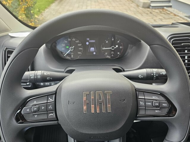 FIAT Ducato 140 DOKA Pritsche 2,9 Meter Klima DAB... - Flatbed van, Combi van: picture 4 FIAT Ducato 140 DOKA Pritsche 2,9 Meter Klima DAB... - Flatbed van, Combi van: picture 4