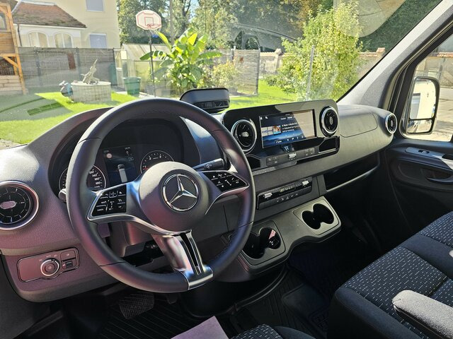 MERCEDES-BENZ Sprinter 317 CDI Kasten L2H2 AHK 3,5t MBUX10,25... - Panel van: picture 3 MERCEDES-BENZ Sprinter 317 CDI Kasten L2H2 AHK 3,5t MBUX10,25... - Panel van: picture 3
