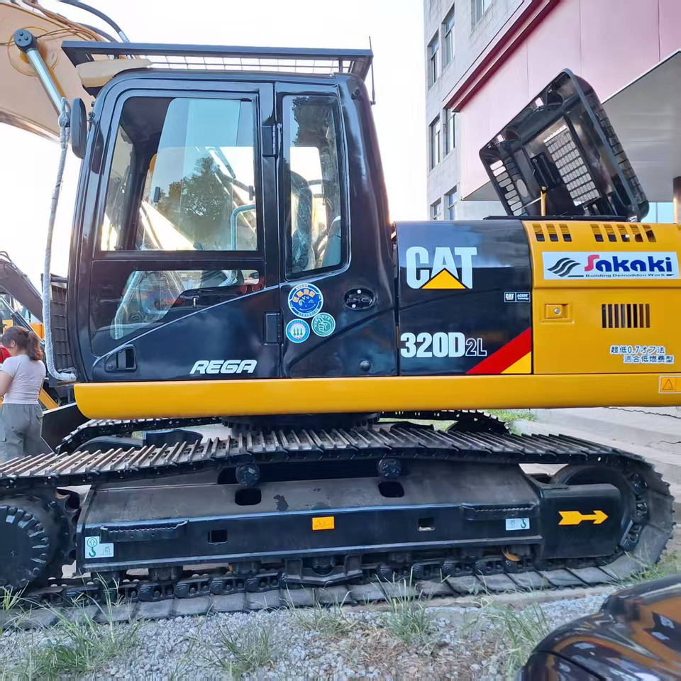 CAT 320D2L Excavator - Crawler excavator: picture 3 CAT 320D2L Excavator - Crawler excavator: picture 3