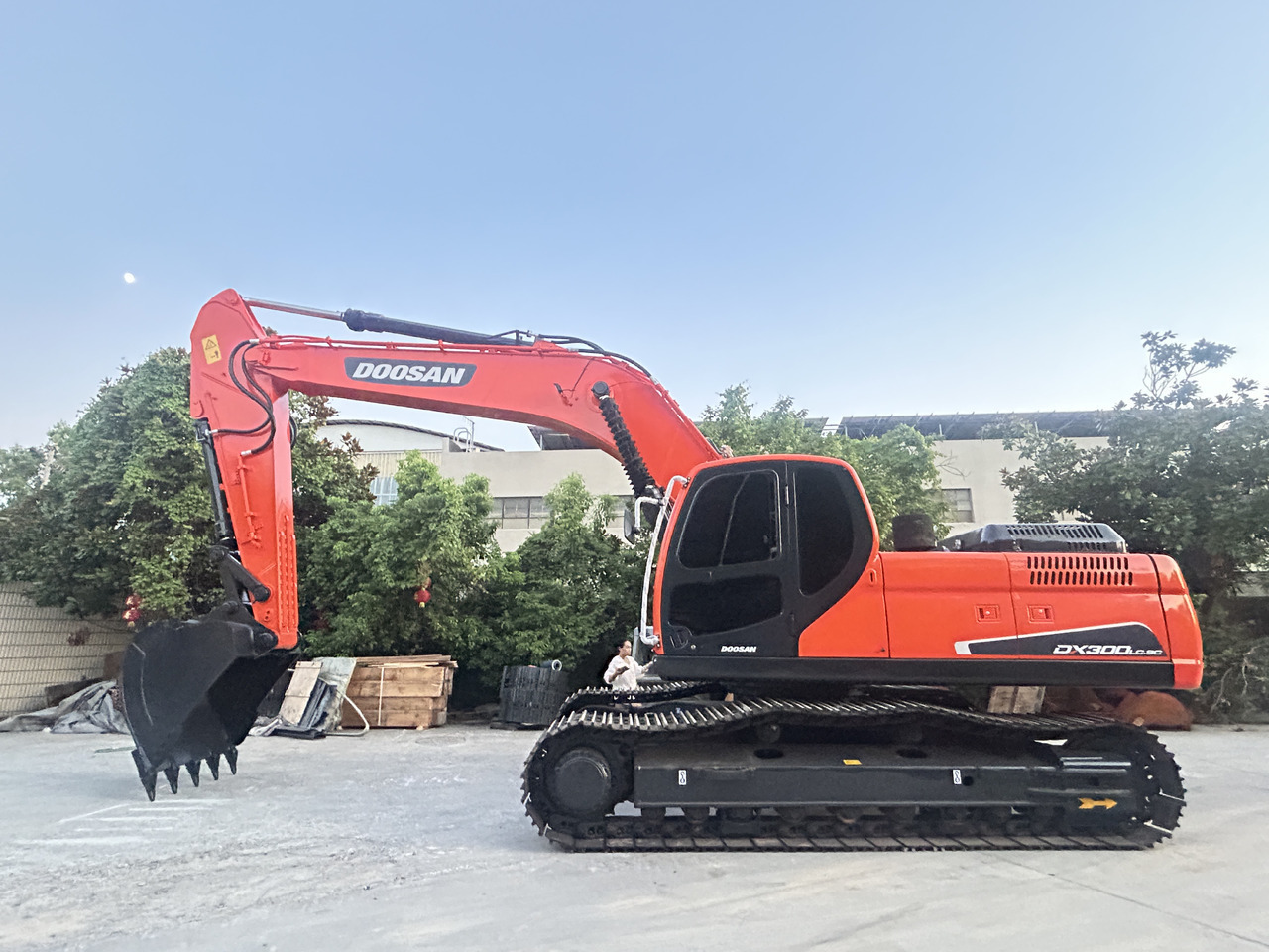 Doosan DX300LC-9c Crawler Excavator - Crawler excavator: picture 2 Doosan DX300LC-9c Crawler Excavator - Crawler excavator: picture 2
