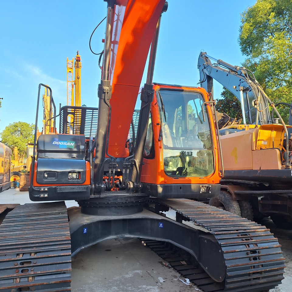 Doosan Dx225LC-9C Crawler Excavator - Crawler excavator: picture 2 Doosan Dx225LC-9C Crawler Excavator - Crawler excavator: picture 2