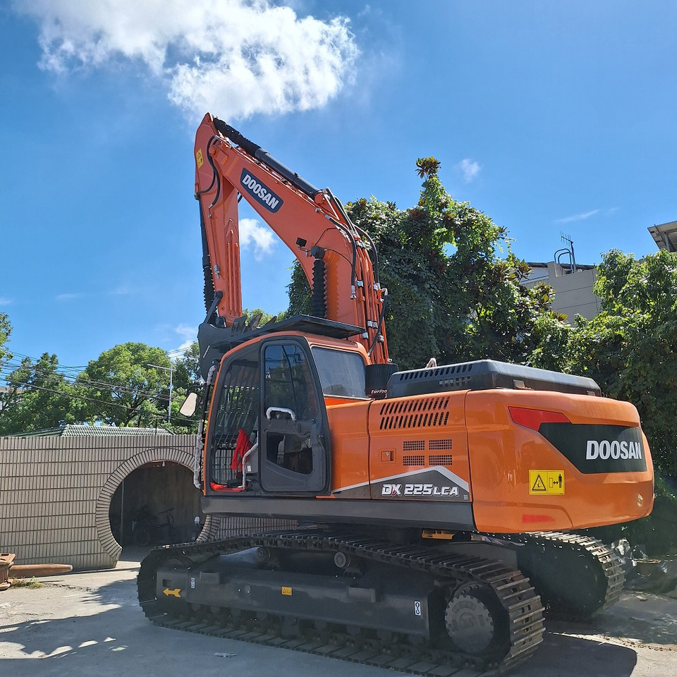 Doosan Dx225LCA Crawler Excavator - Crawler excavator: picture 2 Doosan Dx225LCA Crawler Excavator - Crawler excavator: picture 2