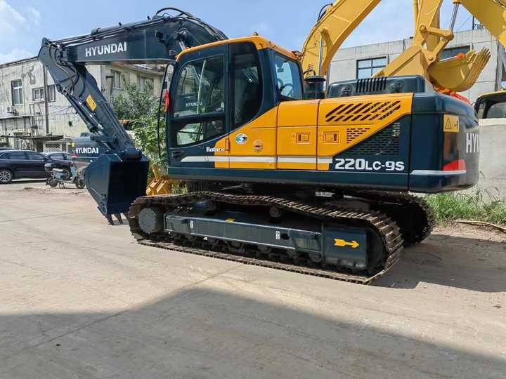 Good condition Hyundai used excavator crawler excavator 220LC-9S Hyundai excavator hot sale - Crawler excavator: picture 3 Good condition Hyundai used excavator crawler excavator 220LC-9S Hyundai excavator hot sale - Crawler excavator: picture 3