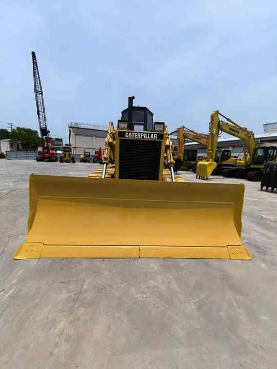 High Efficiency d6h d7h Used Caterpillar Bulldozer d7g used caterpillar bulldozer in shanghai - Bulldozer: picture 2 High Efficiency d6h d7h Used Caterpillar Bulldozer d7g used caterpillar bulldozer in shanghai - Bulldozer: picture 2