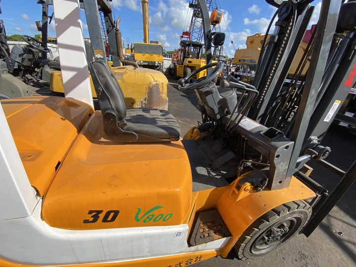 High Performance TCM 3ton Forklift second hand TCM FD30 forklift for sale in shanghai - Diesel forklift: picture 3 High Performance TCM 3ton Forklift second hand TCM FD30 forklift for sale in shanghai - Diesel forklift: picture 3