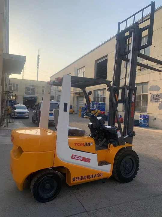 High Performance and good quality Used tcm FD30 forklift TCM FD30 for sale in shanghai china - Diesel forklift: picture 4 High Performance and good quality Used tcm FD30 forklift TCM FD30 for sale in shanghai china - Diesel forklift: picture 4