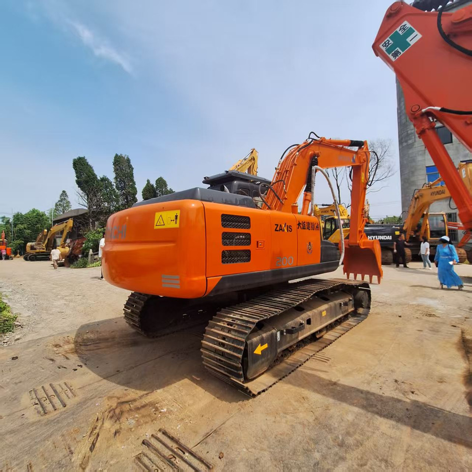 Hitachi ZX200-5g excavator - Excavator: picture 5 Hitachi ZX200-5g excavator - Excavator: picture 5