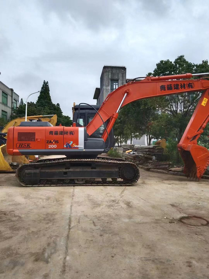 Hitachi ZX200 Excavator - Crawler excavator: picture 2 Hitachi ZX200 Excavator - Crawler excavator: picture 2