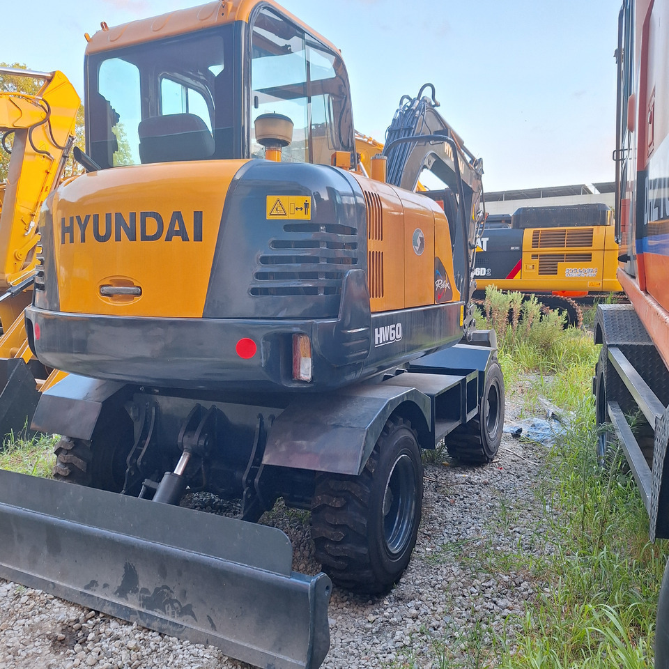 Wheel excavator Hyundai 60vs  excavator: picture 6