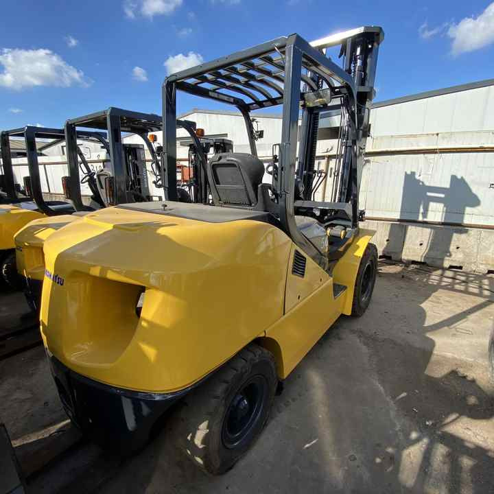 Japan Original 5 Tons FD50 Komatsu Forklift Japan Komatsu forklift FD50 FD25 FD30 - Diesel forklift: picture 2 Japan Original 5 Tons FD50 Komatsu Forklift Japan Komatsu forklift FD50 FD25 FD30 - Diesel forklift: picture 2
