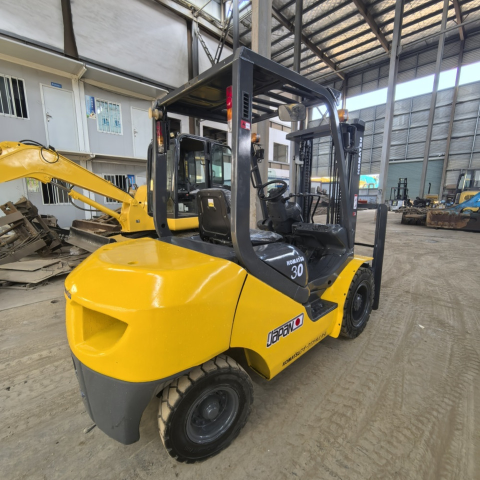 Komatsu FD30 Forklift - Diesel forklift: picture 5 Komatsu FD30 Forklift - Diesel forklift: picture 5