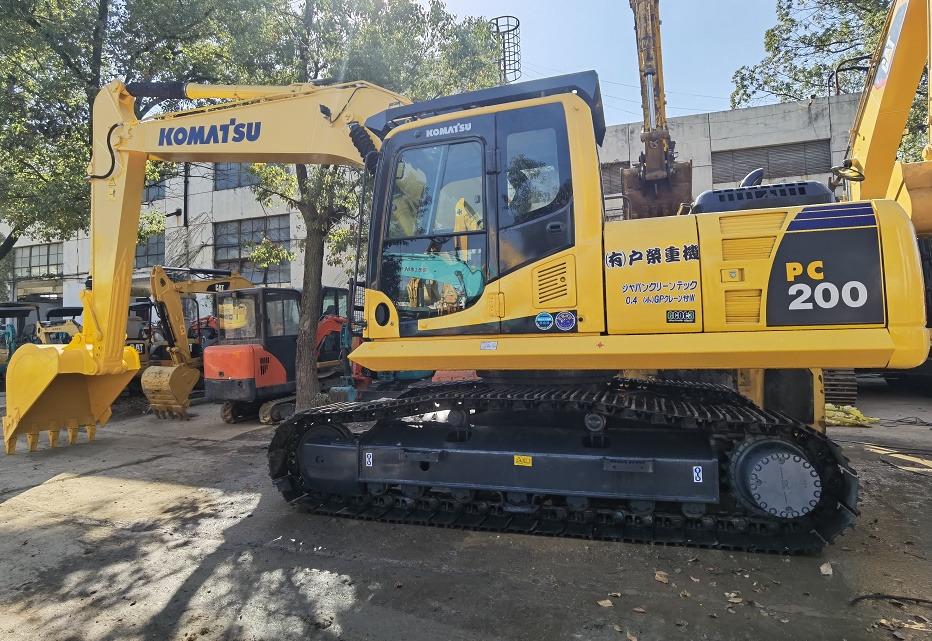 Komatsu PC200-8 Excavator - Crawler excavator: picture 1 Komatsu PC200-8 Excavator - Crawler excavator: picture 1