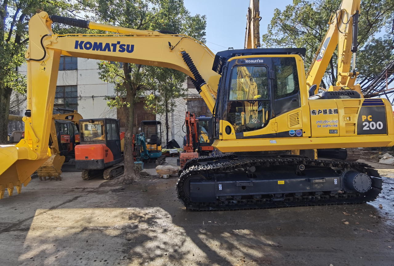 Komatsu PC200-8 Excavator - Crawler excavator: picture 2 Komatsu PC200-8 Excavator - Crawler excavator: picture 2