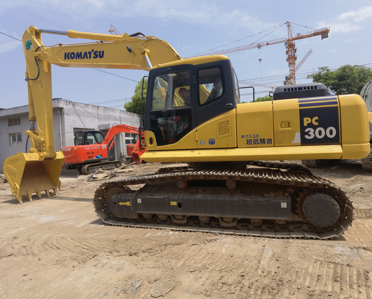 Komatsu PC350-7 excavator - Crawler excavator: picture 3 Komatsu PC350-7 excavator - Crawler excavator: picture 3