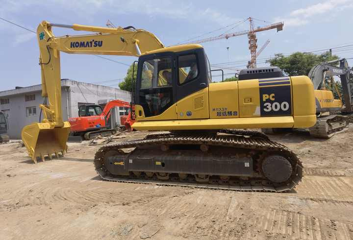 Komatsu PC350-7 excavator - Crawler excavator: picture 3 Komatsu PC350-7 excavator - Crawler excavator: picture 3