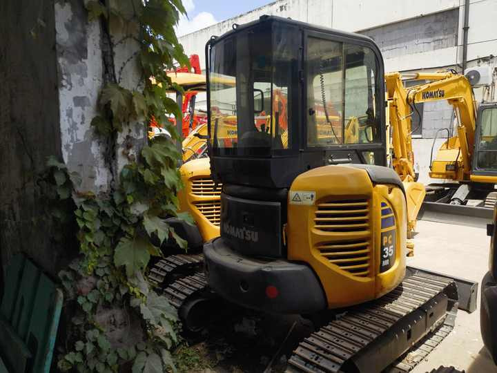 Komatsu PC35MR-3 excavator - Crawler excavator: picture 4 Komatsu PC35MR-3 excavator - Crawler excavator: picture 4