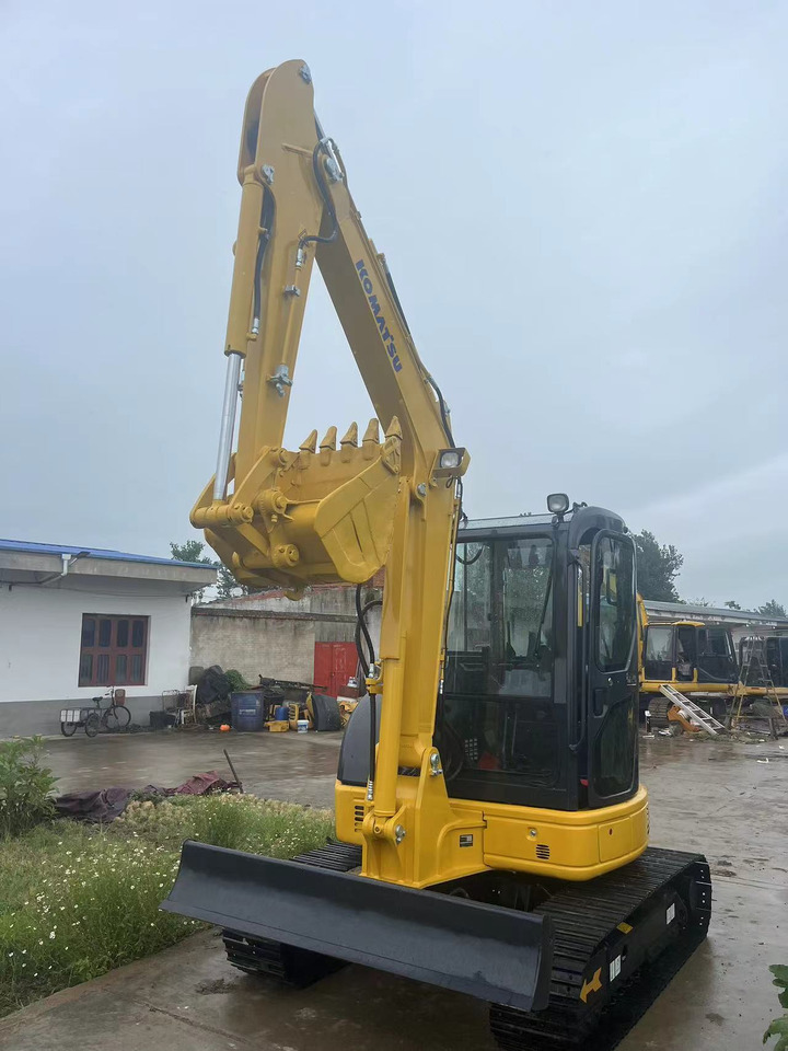 Komatsu PC55MR - Mini excavator: picture 1 Komatsu PC55MR - Mini excavator: picture 1
