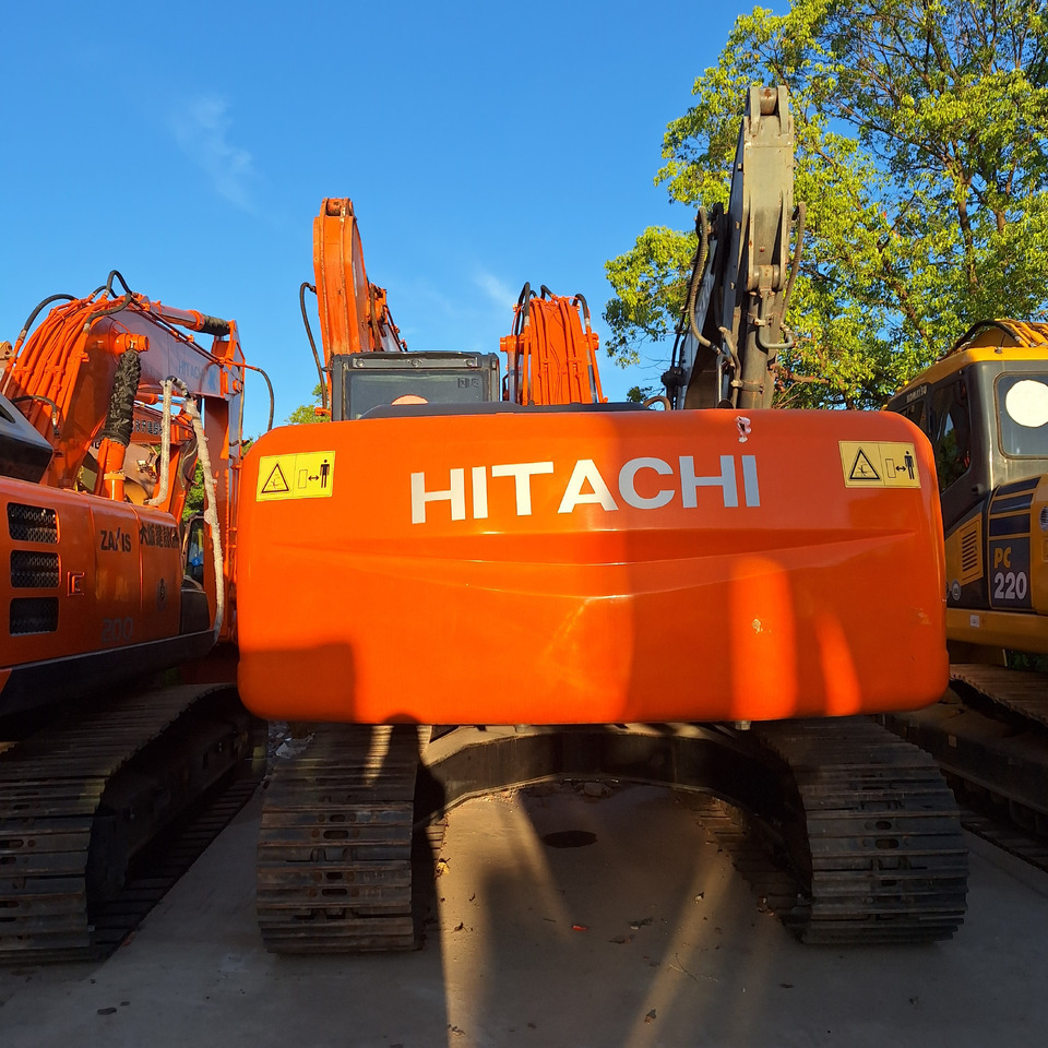 Second hand Hitachi ZX210 excavator - Excavator: picture 5 Second hand Hitachi ZX210 excavator - Excavator: picture 5