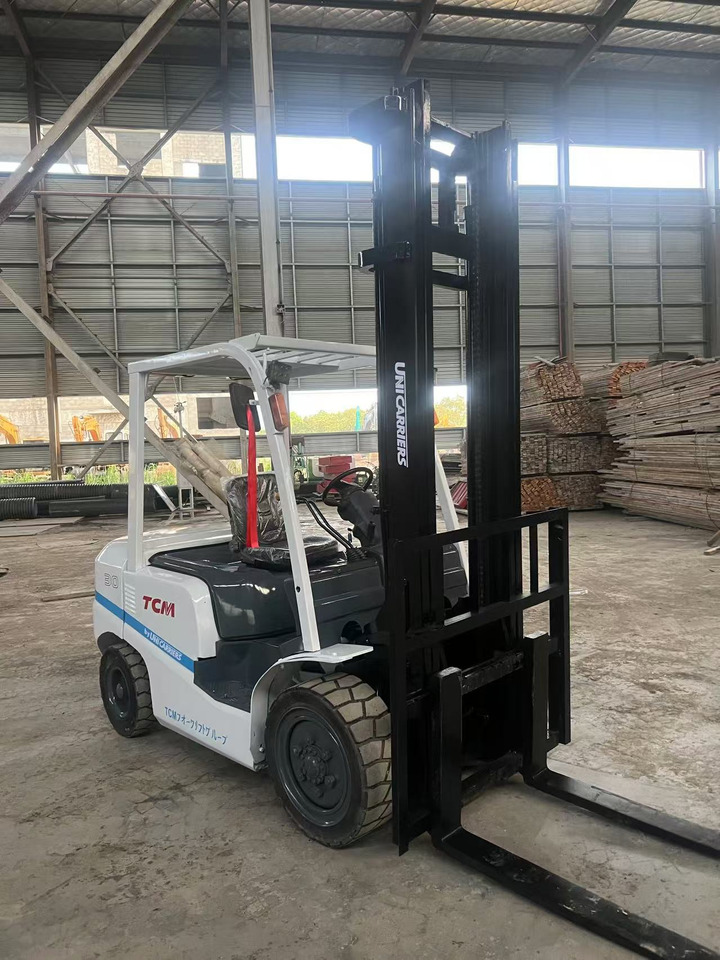Used TCM FD30 forklift - Diesel forklift: picture 4 Used TCM FD30 forklift - Diesel forklift: picture 4