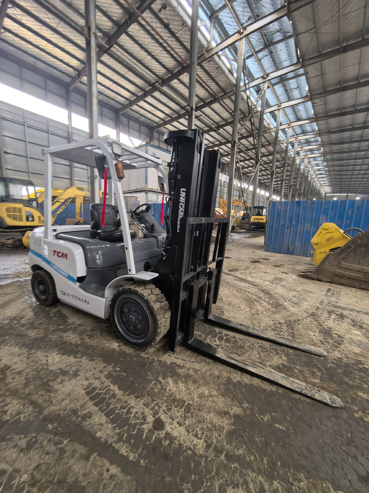Used TCM FD30 forklift - Diesel forklift: picture 5 Used TCM FD30 forklift - Diesel forklift: picture 5