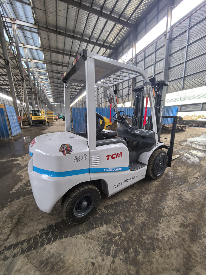 Used TCM FD30 forklift - Diesel forklift: picture 4 Used TCM FD30 forklift - Diesel forklift: picture 4