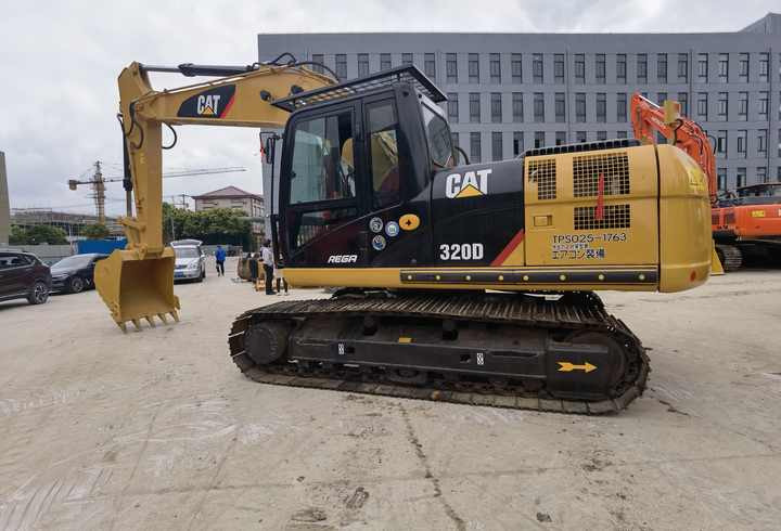 Japan original SECOND HAND cat excavator 320d caterpillar cat320d hydraulic excavators in shanghai - Crawler excavator: picture 2 Japan original SECOND HAND cat excavator 320d caterpillar cat320d hydraulic excavators in shanghai - Crawler excavator: picture 2