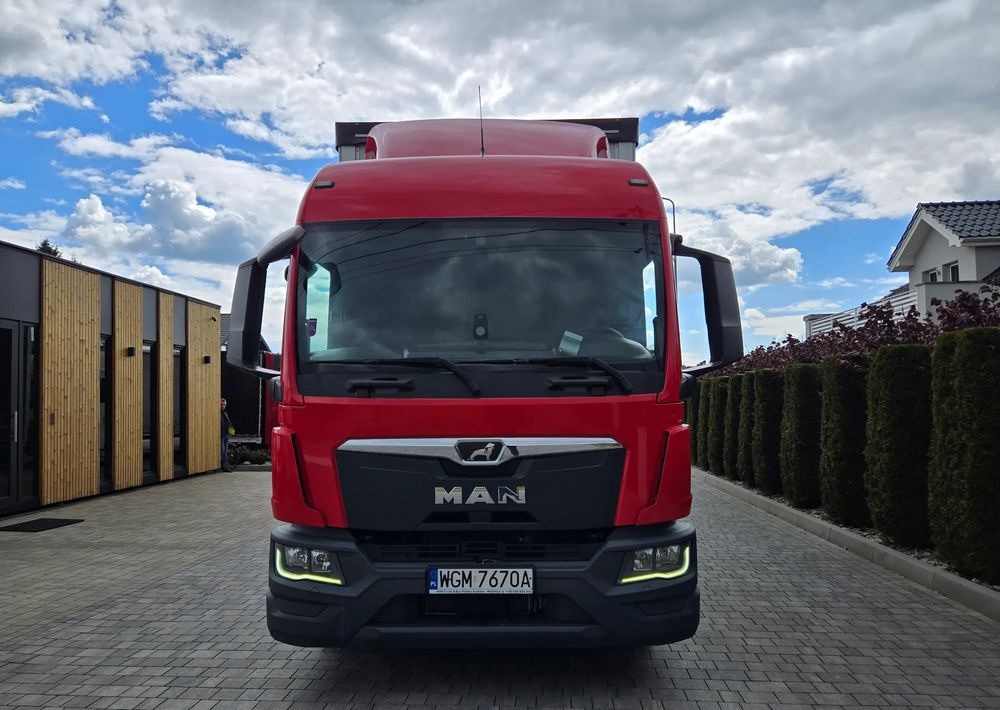 Tractor unit MAN TGL 12.250: picture 9