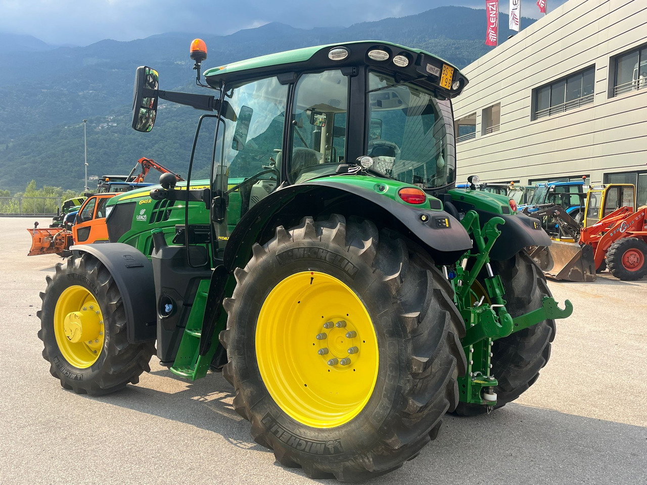 Farm tractor JOHN DEERE 6145 R: picture 13