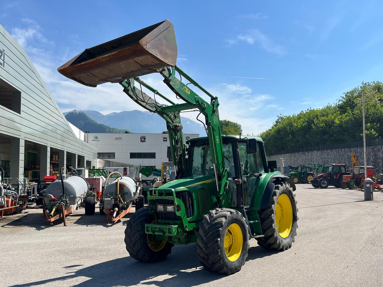 JOHN DEERE 6320 - Farm tractor: picture 2 JOHN DEERE 6320 - Farm tractor: picture 2