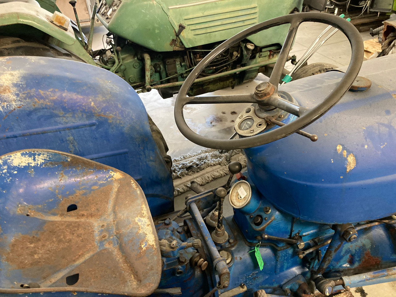 SUPER DEXTA FORDSON - Farm tractor: picture 2 SUPER DEXTA FORDSON - Farm tractor: picture 2