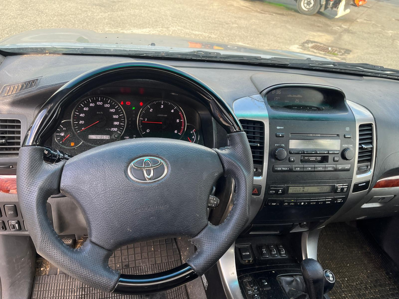 Car TOYOTA LAND CRUISER 4X4 3.0 D-4D: picture 11
