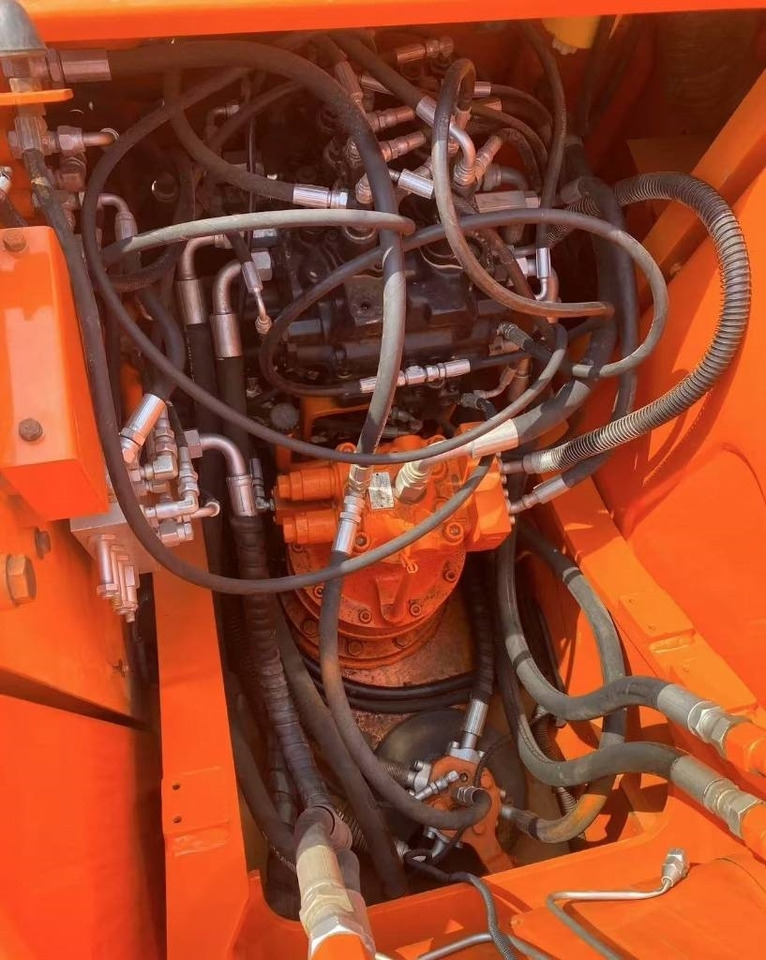Crawler excavator Doosan 150: picture 8