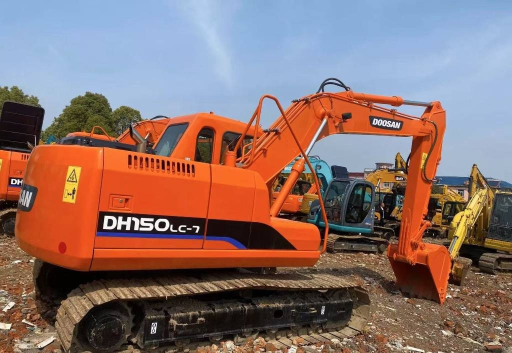 Doosan DH 150  - Crawler excavator: picture 1 Doosan DH 150  - Crawler excavator: picture 1