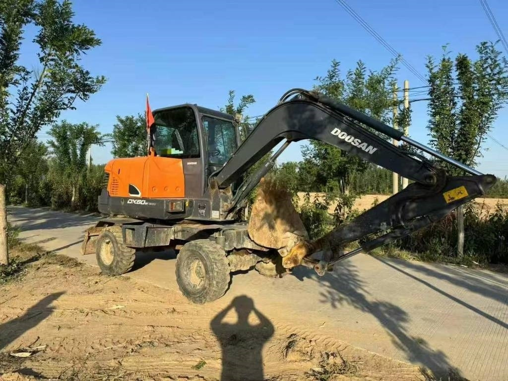Lease a Doosan DX 60  Doosan DX 60: picture 10
