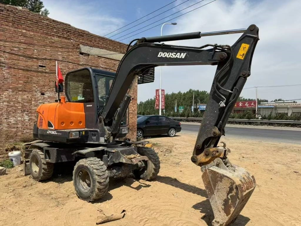 Lease a Doosan DX 60  Doosan DX 60: picture 7