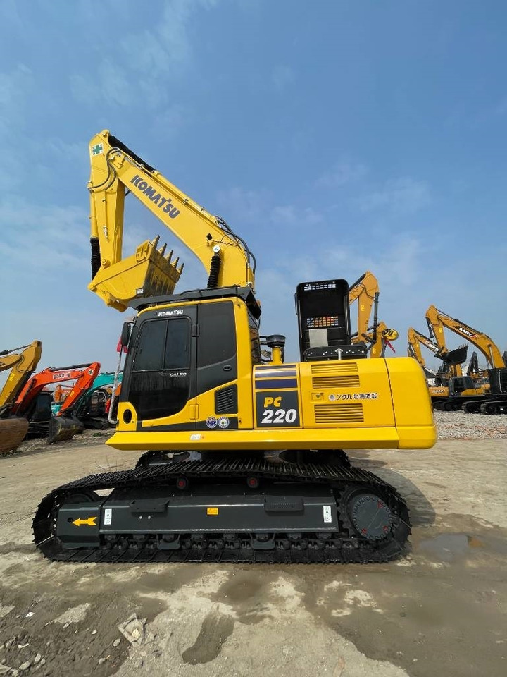 Komatsu PC 220-8 - Crawler excavator: picture 3 Komatsu PC 220-8 - Crawler excavator: picture 3