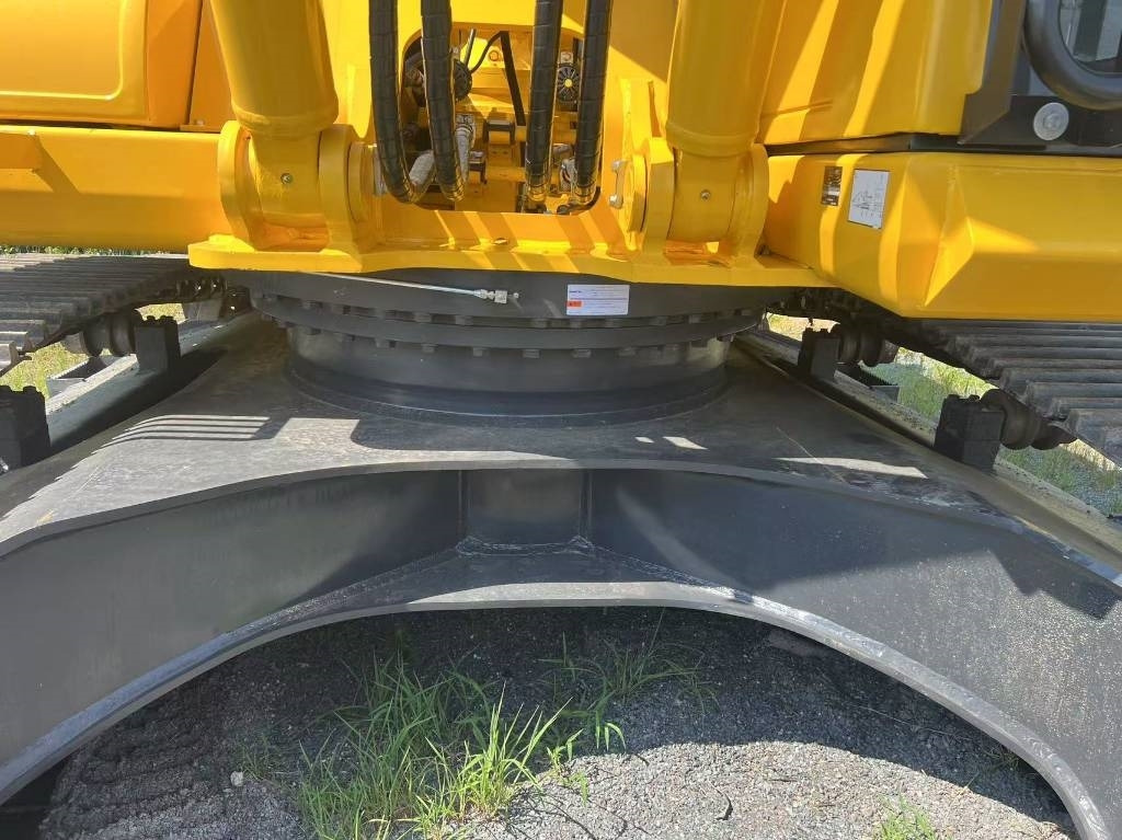 Komatsu PC 300  - Crawler excavator: picture 5 Komatsu PC 300  - Crawler excavator: picture 5