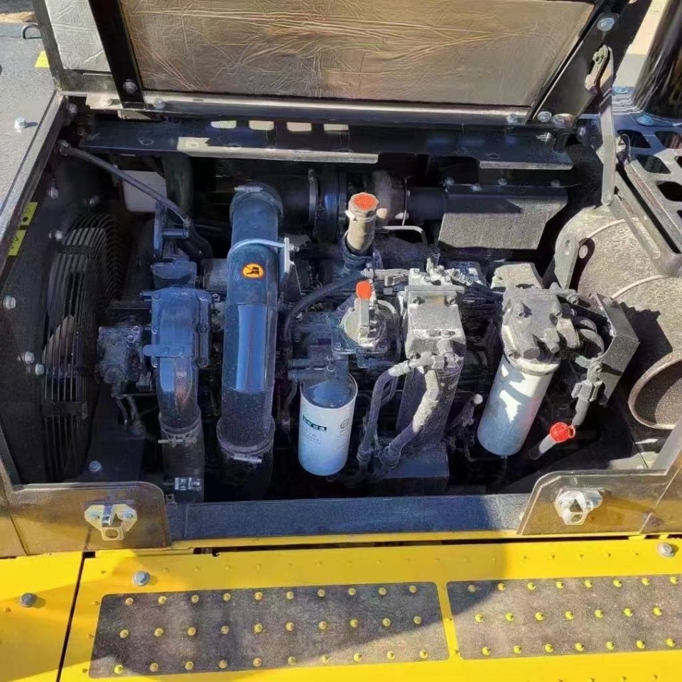 Komatsu PC 450 - Crawler excavator: picture 4 Komatsu PC 450 - Crawler excavator: picture 4