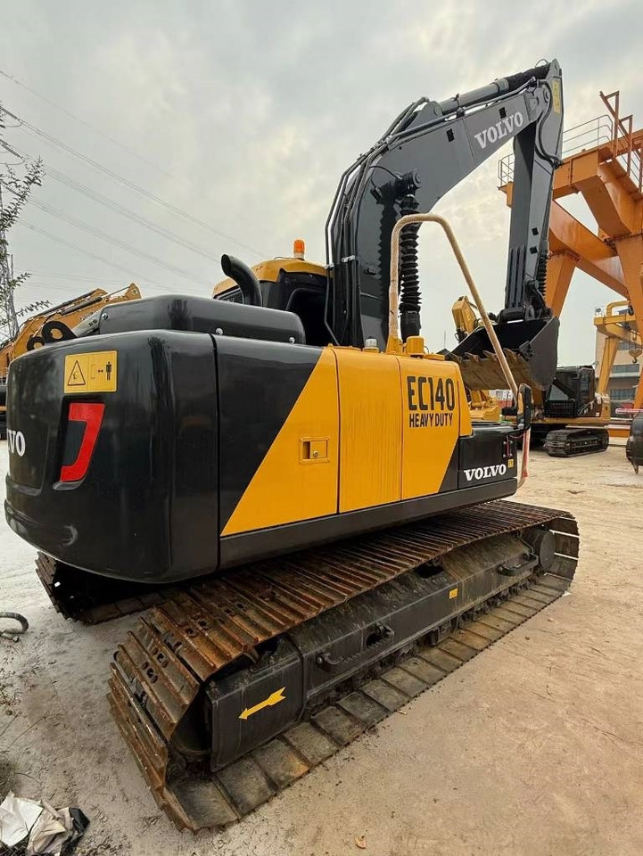 Volvo 140 - Crawler excavator: picture 4 Volvo 140 - Crawler excavator: picture 4