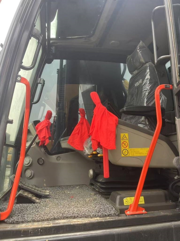 Volvo 350 - Crawler excavator: picture 2 Volvo 350 - Crawler excavator: picture 2