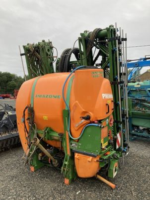 Amazone UF 1201 PREMIUM - Tractor mounted sprayer: picture 3 Amazone UF 1201 PREMIUM - Tractor mounted sprayer: picture 3